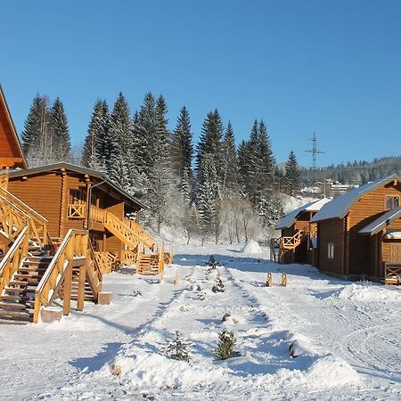 Asher Tatariv Exteriör bild